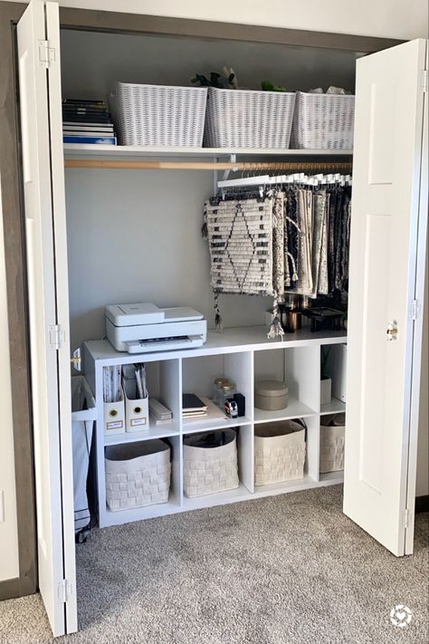 Apartment Closet, Closet Organization Hacks, Apartment Closet Organization, Organized Closet, Room Organization Bedroom, Apartment Storage, Closet Office, Office Guest Room, Apartment Organization