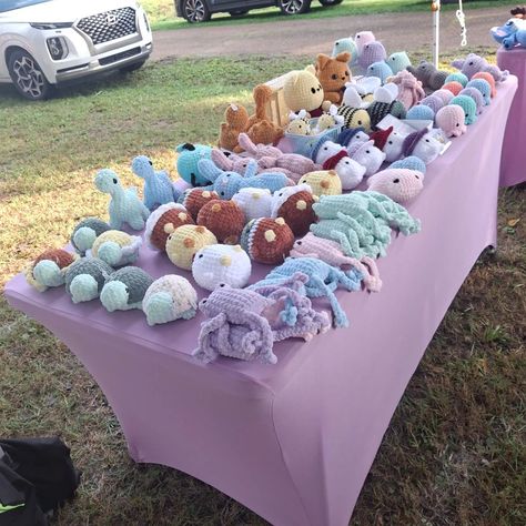 Market setup today! Yall be sure to come see all of the incredible vendors setup today! Bogue creek Festival in Duckhill, Ms from 9-4 p.m. . . . Hashtags: #mississippi #shopsmall #crochetersofinstagram #crochet #smallbusiness #plushie #explore #amigurumi #crochetlove Crochet Market Setup Ideas, Crochet Market Ideas, Crochet Market Setup, Market Setup, Crochet Craft Fair, Crochet Store, Crochet Market, Crochet Plushies, Easy Crochet Animals