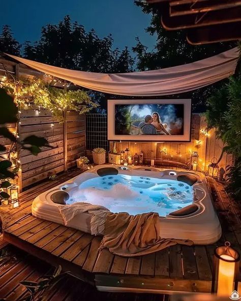 Garden Ideas Hot Tub, Backyard Interior Design, Secluded Hot Tub Ideas, Cold Tub Outdoor, Whirpool Outdoor, Whirlpool Deck, Hot Tub Patio, Backyard Design Ideas, Hot Tub Deck