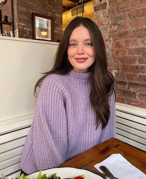 Emily Didonato, Color Analysis, Hair Inspo Color, Mode Inspiration, Comfortable Outfits, Dark Hair, Cut And Style, Autumn Winter Fashion, Selfies