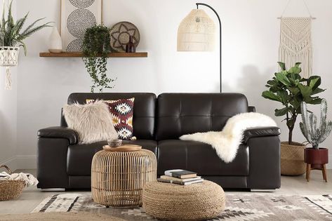 A Modern Take On Boho Decor (And 5 Easy Ways To Get The Look!) | Furniture Choice Black Leather Sofa Living Room, Black Leather Couch Living Room, Black Leather Living Room, Leather Sofa Decor, Boho Sisustus, Black Couch Living Room, Black Sofa Living Room Decor, Leather Couch Living Room Decor, Black Sofa Living Room