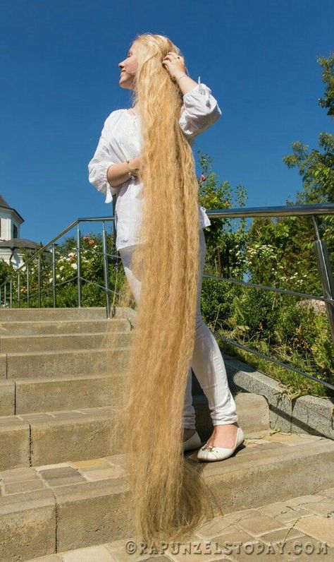 Extreme Long Hair, Hairstyles For Super Long Hair, Woman With Long Hair, Super Long Hair, Long Blonde, Long Blonde Hair, Hair Length, Braids Hairstyles, Blonde Hair