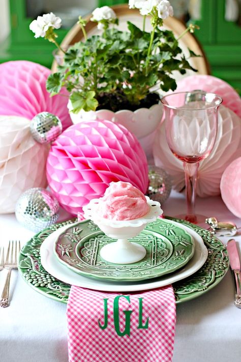 Pink and Green Easter Table Place Setting  ||  Dimples and Tangles Pink Lemonade Pie, Pink Table Settings, Dimples And Tangles, Paper Party Decorations, Table Place Settings, Easter Table Settings, Spring Tablescapes, Thanksgiving Table Settings, Green Table