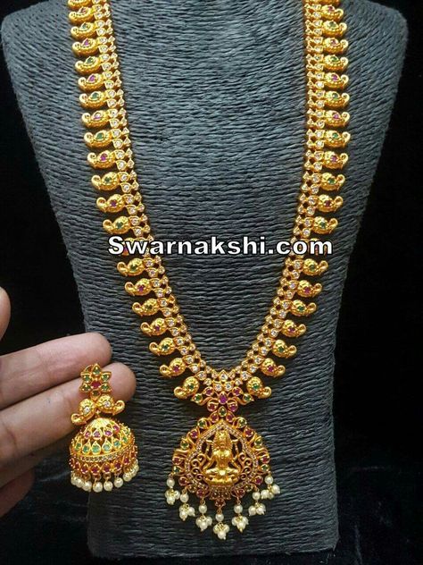 Mango Haram Designs, Long Haram Designs, Mango Haram, Haram Designs, Long Haram, Gold Temple Jewellery, Gold Jewelry Outfits, Black Beads Mangalsutra Design, New Gold Jewellery Designs