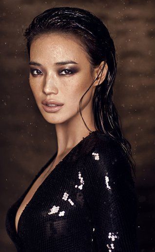 Bronze Smokey Eye, Shu Qi, Wedding Makeup For Brown Eyes, Beauty Make-up, Asian Eyes, Beauty Shots, Long Black Hair, Editorial Makeup, Asian Makeup