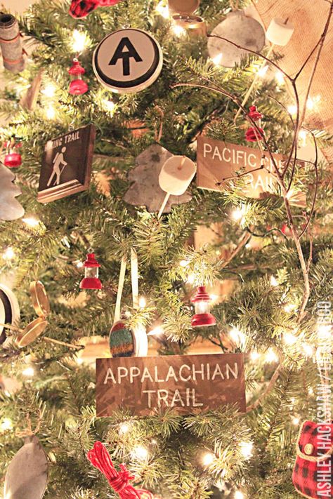 vintage christmas craft ideas - A Walk in the Woods Tree Christmas Tree Game, Best Christmas Tree Decorations, Best Christmas Tree, Vintage Christmas Crafts, Cabin Christmas, Cool Christmas Trees, Vintage Backpacks, Woodland Christmas, Christmas Travel