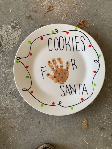 Christmas Toddler Crafts Ornaments, Christmas Ornament Ideas For Toddlers, Diy Handprint Plate Christmas, Infant First Christmas Crafts, Santa’s Cookie Plate Craft, Christmas Ideas For Infant Classroom, Infant Diy Christmas Gifts, Baby Christmas Decorations Diy, Infant Christmas Keepsakes