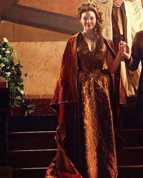 The beautiful Margaery Tyrell on her wedding day to Tommen. I can't wait to see what that Rose meant or really what Margaery has in store  What did you guys think of last night's episode 'The Broken Man' ?  #NatalieDormer #MargaeryTyrell #Queen #KingTommen #Kingslanding #HouseTyrell #GrowingStrong #TheRose #LorasTyrell #MaceTyrell #OlennaTyrell #Highgarden #GameOfThrones #GameOfThronesHBO #ASongOfIceAndFire #GeorgeRRMartin #WaitingForWindsOfWinter #GoTSeason6 Margaery Tyrell Dress Wedding, Game Of Thrones Margaery, King Tommen, Game Of Thrones Dresses, High Sparrow, Margery Tyrell, Game Of Thrones Dress, House Tyrell, Game Of Thrones Outfits