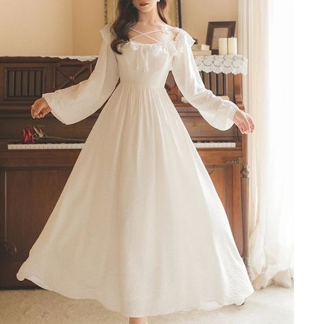 Fairy Dress Long Sleeves, Cute Dresses Long Sleeve, Long Arm Dress, Long Sleeved White Dress, Vintage Dresses Aesthetic, Princess Dress Long Sleeve, Long Vintage Dresses, Light Academia Clothes, Soft Girl Dress