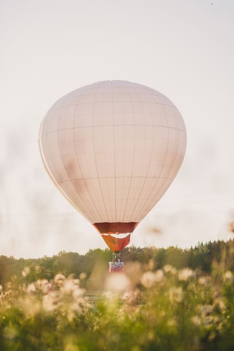 Hot Air Balloons Photography, Romantic Inspiration, Balloons Photography, Balloon Pictures, The Color Pink, Hot Air Balloon Rides, Hot Air Balloons, Air Balloons, The Vault