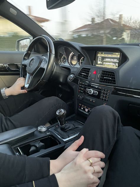 Couple holding hands in car goals Successful Boyfriend, Princess And Prince Aesthetic, Powerful Couple Aesthetic, Couple In Car Aesthetic, Passenger Princess Aesthetic, Princess Passenger, Raining Sound, Princess Couple, No Face Couple Photos