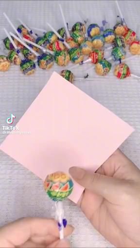 Diy Lollipop, Hadiah Diy, Kraf Kertas, Diy Birthday Gifts For Friends, Seni Dan Kraf, Diy Gift Set, Ideas For Easter Decorations, Ideas For Easter, Diy Crafts Paper Flowers