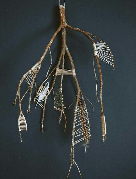 Samana, Branch Weaving, Twig Art, Stick Art, Weaving Projects, Driftwood Art, Weaving Art, Nature Crafts, Woven Wall Hanging