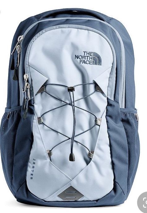 North Face Backpack School, Cute Backpacks For School, Jester Backpack, North Face Jester, North Face Borealis, Backpack Free, School Looks, Cute Backpacks, Essential Bag