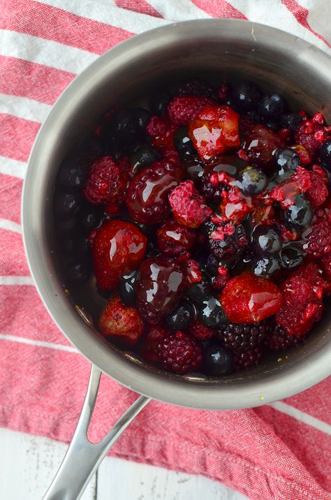 Triple Berry Syrup! The perfect topping for french toast, pancakes, ice cream and more! Low-sugar and packed with antioxidants. #glutenfree #vegan #vegetarian | www.delishknowledge.com Pie, Fruit Syrup For Pancakes, Frozen Berry Recipes, French Toast Toppings, Berry Syrup, French Toast Pancakes, Berry Pancakes, Vegan French Toast, Compote Recipe