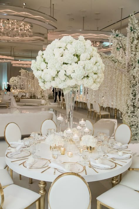 White On White Wedding, White Wedding Decorations, White Centerpiece, Dream Wedding Decorations, White Wedding Theme, All White Wedding, Wedding Venue Decorations, Waldorf Astoria, Las Vegas Wedding