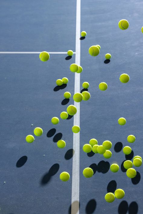 What should you do with your old tennis balls? Tennis Balls Aesthetic, Tennis Ball Machine, Ball Aesthetic, Tennis Life, Recycling Machines, Radio City, Soccer Balls, Tennis Balls, Done With You