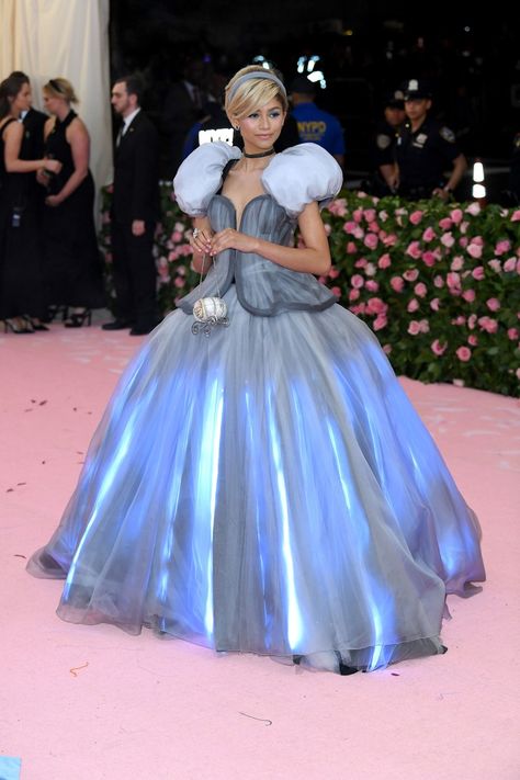 Zendaya Met Gala, Prabal Gurung Dress, Camp Fashion, Met Gala Outfits, Met Gala Dresses, Elevated Fashion, Gala Outfit, Moschino Dress, Met Ball