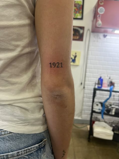 Number Plate Tattoo, Year Tattoo Number Arm, 1964 Tattoo, Birthyear Tattoo Ideas, 1982 Tattoo, 1976 Tattoo, 1971 Tattoo, Birthday Date Tattoos, 1999 Tattoo