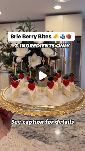 Reina G. Slim on Instagram: "Brie Berry Bites 🧀🫐🍓What you will need👇🏻 Only 3-ingredients to make these delicious brie berry bites! The sweet blueberries and strawberries contrast well with the savory Brie. These bites are great on any holiday table. Just use a different cookie cutter to suit the occasion. These are perfect for Valentine’s Day, Galentine’s Day brunch/dinner, to add to charcuterie board or just a fun appetizer/snack for your family and friends to enjoy! What you will need: ◽️Brie cheese 7oz (Makes about 15) I’ve also made these with white cheddar cheese 👌🏻 ◽️Strawberries ◽️Blueberries ◽️Fresh mint (OPTIONAL) ◽️Appetizer sticks ◽️1/2” heart shape cookie cutter You can add honey on the side for your guests to drizzle on top of Brie cheese but still so good without! Brie Skewers, Charcuterie Tips, Brie Board, Appetizer Sticks, Savory Brie, Strawberry Bites, Cheese And Cracker Tray, Berry Bites, Blueberries And Strawberries