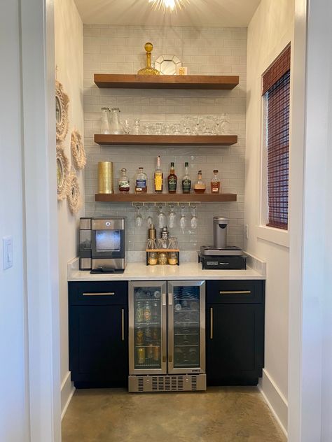 Black And Brass Wet Bar, Bar Section In Kitchen, Home Bar Fridge, Dry Bar Ideas Small Nook, Built In Wine Bar Nook, Game Room Wet Bar, Small Wet Bar Ideas Nooks, Built In Mini Bar Ideas, Basement Dry Bar Ideas Small Spaces