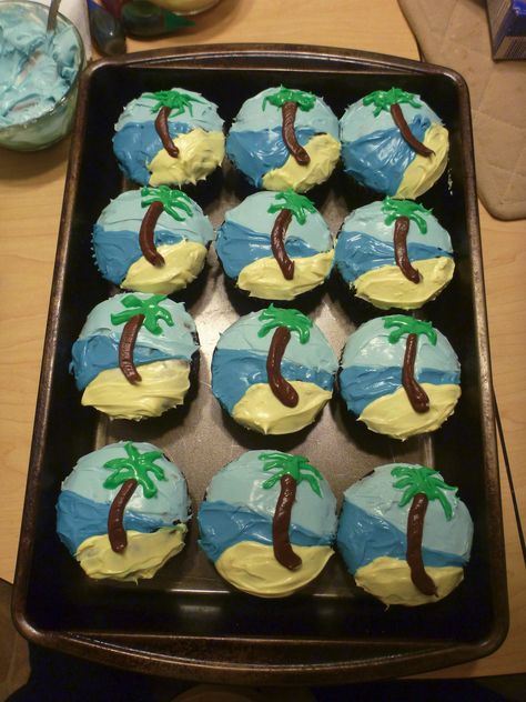 Palm Tree Cupcakes Palm Tree Cupcakes, Tree Cupcakes, Idea For Summer, Work Food, Work Meals, Kids Cakes, Cupcake Designs, Water Party, Cookie Party