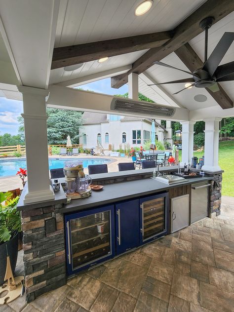 Pool House - Wernersville, PA | Keystone Custom Decks Pool And Outdoor Kitchen Ideas, Pavillion Backyard, Pool Bar Ideas, Outdoor Bar And Grill, Pool Side Bar, Backyard Pool Design, Beautiful Outdoor Living Spaces, Outdoor Kitchen Bars, Outdoor Kitchen Plans