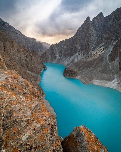 Taseer Beyg on Instagram: “Aerial view of Attabad Lake from Baskochi Meadows. - 📌 Attabad Lake, Gojal Hunza. #taseerbeyg” Attabad Lake, Nanga Parbat, Hunza Valley, Gilgit Baltistan, Southern Region, Beautiful Scenery Nature, Travel Tours, Countries Of The World, Landscape Photos