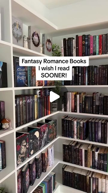 Reading Romance Aesthetic, Book Recommendations Fantasy Romance, Romantasy Books To Read, Romantasy Book Aesthetic, Romantasy Book Recommendations, Ya Book Recs, Book Recommendations Romance, Romance Fantasy Books, Best Book Boyfriends