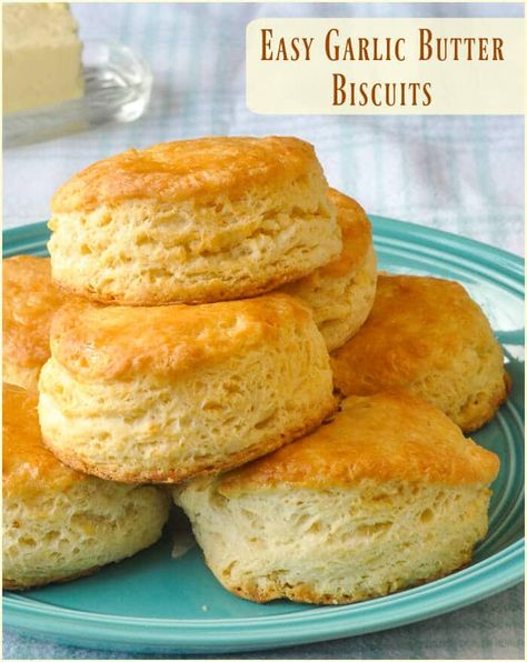 Garlic Butter Biscuits. Perfect with everything from hearty chili or fried chicken to indulgent steak dinners. They make the base of excellent breakfast sandwiches too! #sidedishes #breakfastsandwiches #garlicbread Casserole With Biscuits, Biscuits Butter, Newfoundland Recipes, Breakfast Casserole With Biscuits, Steak Dinners, Butter Biscuits, Hearty Chili, Rock Recipes, Biscuit Rolls