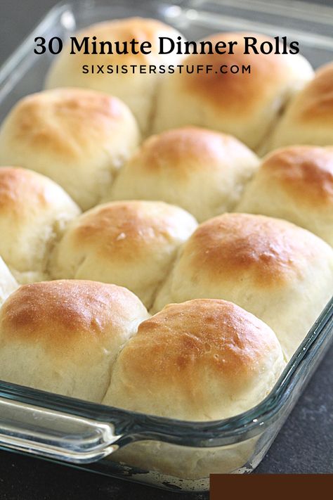 Six Sisters 30 Minute Dinner Rolls, 30 Minute Bread Recipes, 30 Minute Yeast Rolls Easy Recipes, 30 Minute Buns Easy Recipes, 30 Minute Buns, Dinner Bread Recipes Quick, Club Rolls Recipe, Minute Bread Recipe, 30 Minute Rolls Recipes