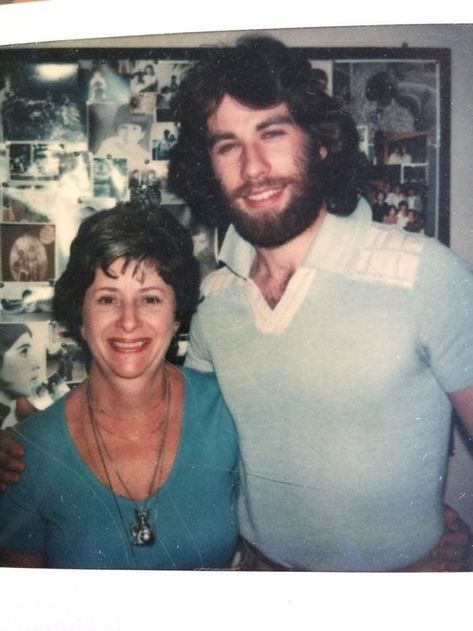 My Mom Was Childhood Friends With John Travolta And We Found A Photo Of My Nana And Him After One Of His Shows When He Did Theatre! Look At The 70s Hair... John Travolta 70s, Johnny Travolta, Friends Actors, Funny Photos Of People, 70s Men, 70s Hair, Old Family Photos, Famous Photos, Yearbook Photos