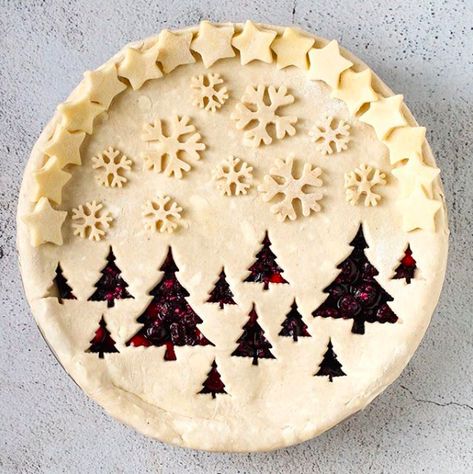 Fancy Pie Crust, Cranberry Pie Recipes, Pie Crust Art, Orange And Cinnamon, Pie Crust Designs, Pie Decoration, Cranberry Pie, Pies Art, Christmas Pie