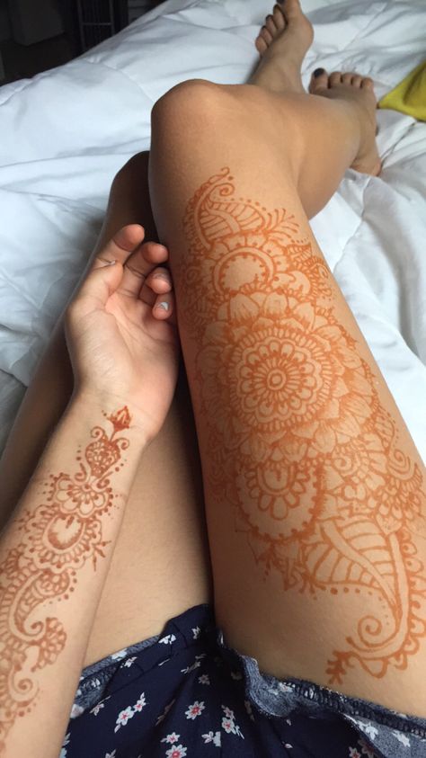 Henna Big Designs, Henna Leg Tattoo Designs, Large Henna Designs, Henna Tattoo Thigh, Henna On Thigh, Henna On Leg, Leg Henna Thigh, Thigh Henna Tattoo, Henna 2024