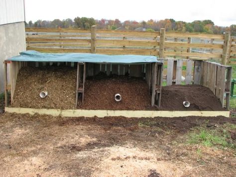 Multiple bin composting system Horse Track System, Stable Management, Pasture Management, Manure Composting, Paddock Trail, Horse Farm Ideas, Horse Paddock, Riding Arena, Horse Manure