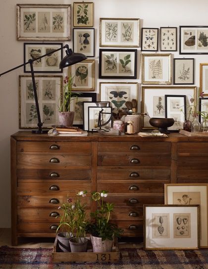 Gallery, Furniture Industrial Vintage Decor, Picture Layout, Boho Sofa, Thrifted Home Decor, Interior Vintage, Casa Vintage, Industrial Interiors, Framed Botanicals, Ideas Vintage