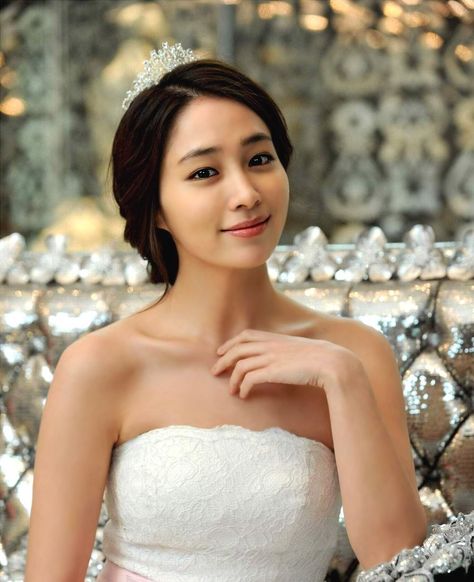 Lee Min Jung, Jung So Min, Korean Fashion Women, Korean Actress, Lee Min, One Shoulder Wedding Dress, My Girl, Korean Fashion, Strapless Dress