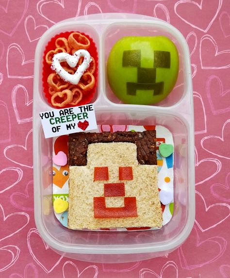 Minecraft Valentine Bento Bento Breakfast, Minecraft Lunch, Minecraft Valentine, Kids Lunch Box Meals, Bento Box Lunch For Kids, Preschool Lunch, Lunch Box Idea, Easy School Lunches, Halloween Breakfast