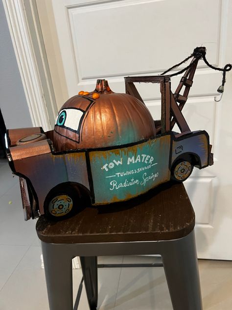 Hardware Pumpkin Ideas, Contest Pumpkin Decorating, Magic School Bus Pumpkin Decorating, Tow Mater Pumpkin Painting, Boy Pumpkin Decorating Ideas, Cartoon Painted Pumpkins, Cars Pumpkin Painting, Tow Mater Pumpkin, Pumpkin Contest Winners First Place