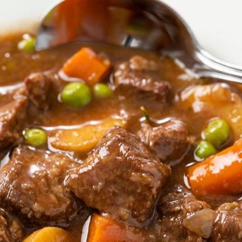 Stephanie Melchione on Instagram: "You can’t beat a crock pot full of beef stew on a cozy weekend! This Slow Cooker Beef Stew is EXPLODING with flavor! People absolutely love this recipe, it’s always trending on the blog. I love making it in the Crock Pot because the meat gets SO tender and the broth gets nice and concentrated. 🥩 As for the cut of meat, Chuck roasts are the best option. It is preferred over other cuts because of the connective tissue, which makes it more tender. (Bonus: It’s Beef Series, Moose Stew, The Cozy Cook, Cozy Cook, Slow Cooker Recipes Beef, Flavorful Vegetables, Chicken Enchilada Soup, Slow Cooker Beef Stew, Free Meal Plans