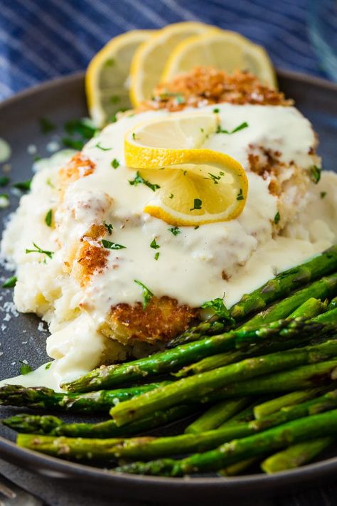 This Panko Crusted Chicken with Lemon Cream Sauce is our favorite dish to make when we have guests over! It’s breaded chicken with a creamy sauce and similar to the Chicken Costoletta from the Cheesecake Factory. #copycat #cheesecakefactory Pablo Chicken, Easy Panko Chicken, Chicken With Lemon Cream Sauce, Lemon Sauce For Chicken, Panko Crusted Chicken, Lemon Cream Sauce, Panko Chicken, Healthy Chicken Parmesan, Chicken With Lemon