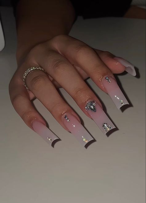 Nails Art Easy, How To Nail Art, Nails Art Simple, Nail Art 2022, Art For Short Nails, Nail Art For Short Nails, Future Nails, Tapered Square Nails, Chic Makeup