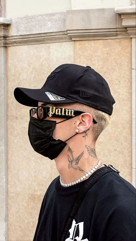 Golondrinas Tattoo, Justin Bieber Tattoos, Small Neck Tattoos, Rock Star Outfit, Neck Tattoo For Guys, Neck Tattoos, Blonde Hair Inspiration, Mens Casual Dress Outfits, Realism Tattoo