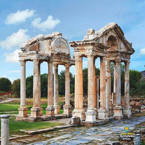 Aphrodite Temple, Temple Of Aphrodite, Istanbul Tours, Turkey Tour, Travel Turkey, All About Love, City Museum, Goddess Of Love, Ancient City