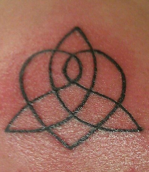 My own.  Celtic sisterhood knot. Tattoos Meaning Family, Celtic Sister Tattoo, Sister Symbols, Celtic Sister Knot, Symbol Tattoos With Meaning, Celtic Knot Tattoo, Knot Tattoo, Celtic Tattoos, Arrow Tattoos