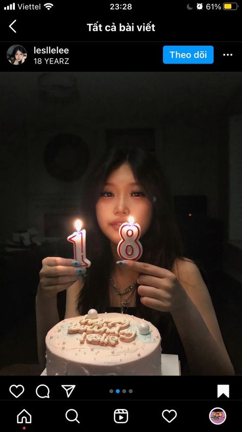 Photo With Birthday Cake Pose, Instagram Birthday Pictures, Birthday Cake Poses Photo Ideas, Birthday Poses For Instagram With Cake, Instagram Birthday Post Ideas, Birthday Fotoshoot Ideas, Cake Poses Photo Ideas, Birthday Cake Photoshoot Ideas, 18th Birthday Picture Ideas