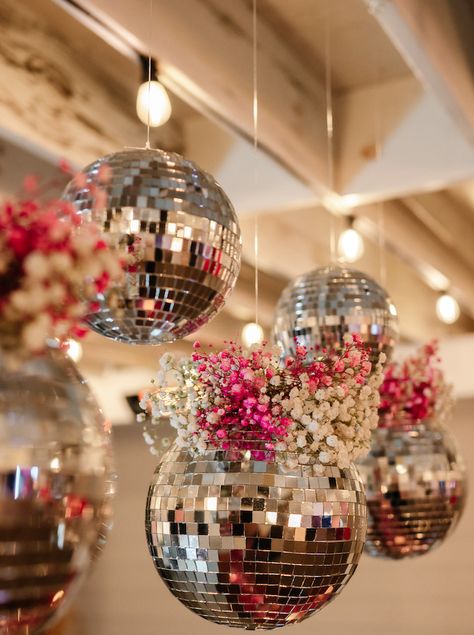 Western Disco Table Decor, Space Disco Party Decorations, Disco Balls Party Decor, Disco Ball Theme Birthday Party, Elegant Disco Theme Party, Disco Glam Table Decor, Disco Ball Valentines Decor, Sequin Decorations Party, Disco Brunch Decor