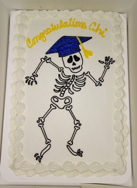 Fun skeleton to celebrate an x-ray technician's graduation. Rad Tech Cake Graduation, Xray Cakes Radiology, X-ray Tech Graduation Party, X Ray Graduation Party, Radiology Party, Radiology Cake, Skeleton Graduation, Xray School, Grad Cakes