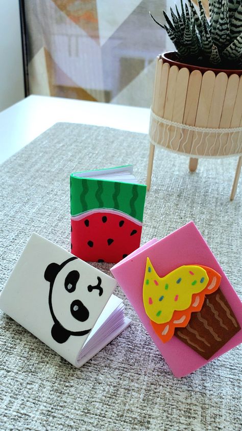 #mini #notebook #backtoschool Cute Mini Notebooks, Mini Book Making, Mini Dairy Ideas, Dairy Making Ideas Craft, Mini Diary Ideas, Dairy Making Ideas, Mini Notebook Ideas, Mini Notebooks Diy, Homemade Diary