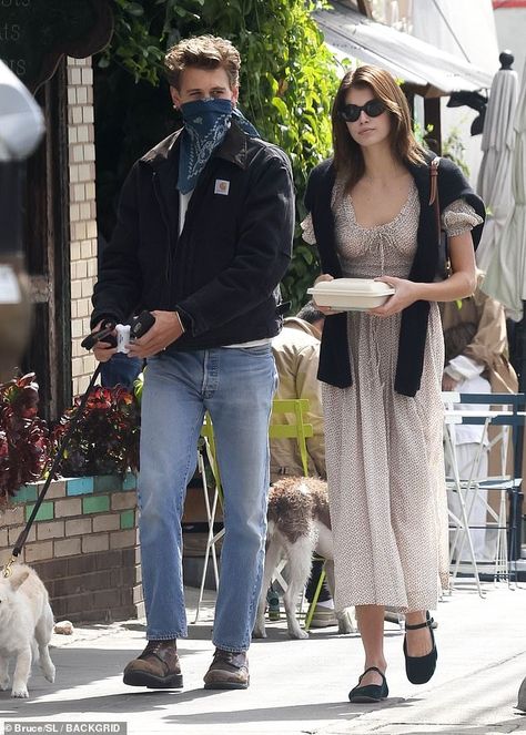 Butler Outfit, Kaia Gerber Style, Austin Style, Boyfriend Outfit, Couple Fits, Dad Fashion, Mens Casual Dress Outfits, Mens Outfit Inspiration, Saturday Afternoon